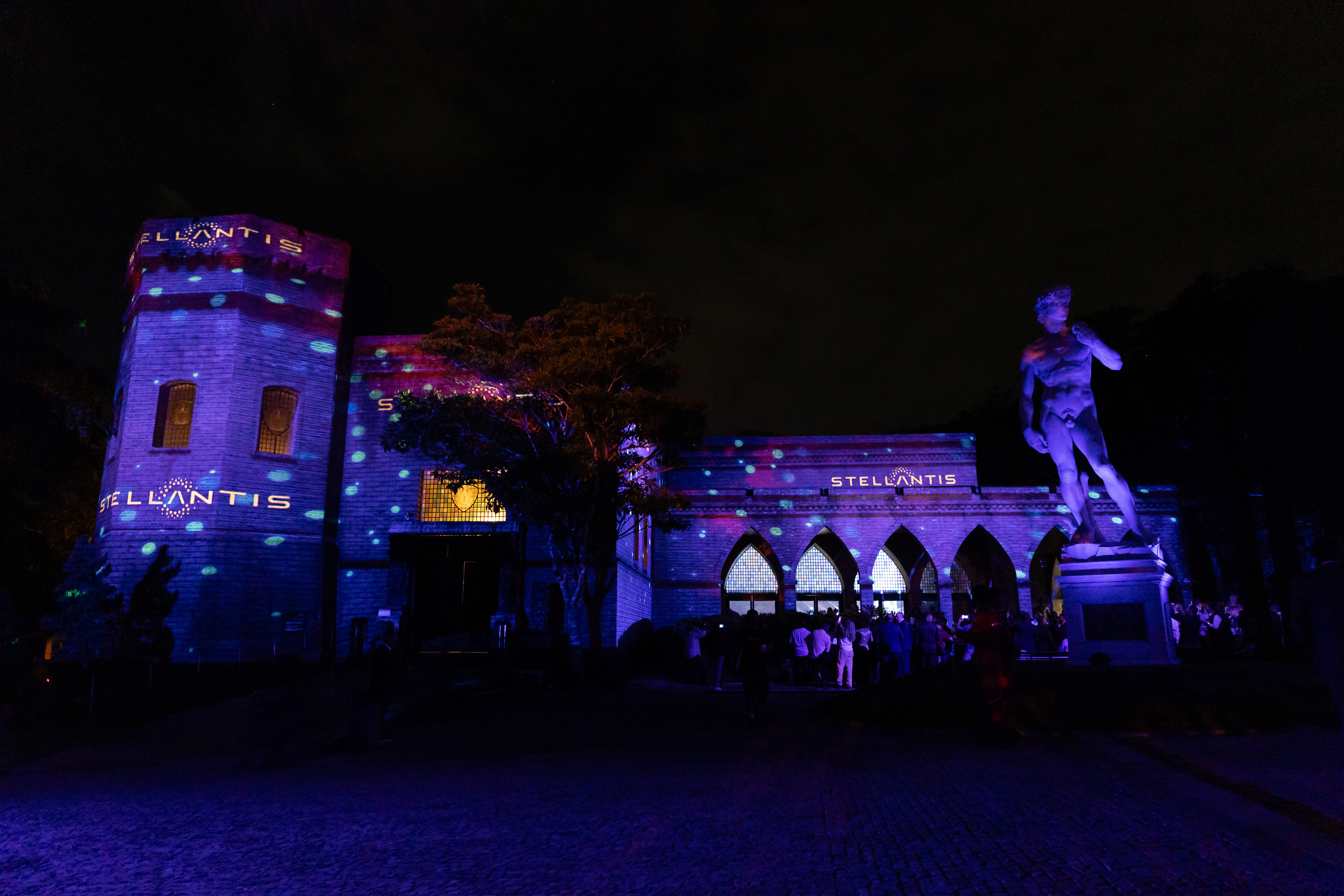 stellantis-20251125175053000